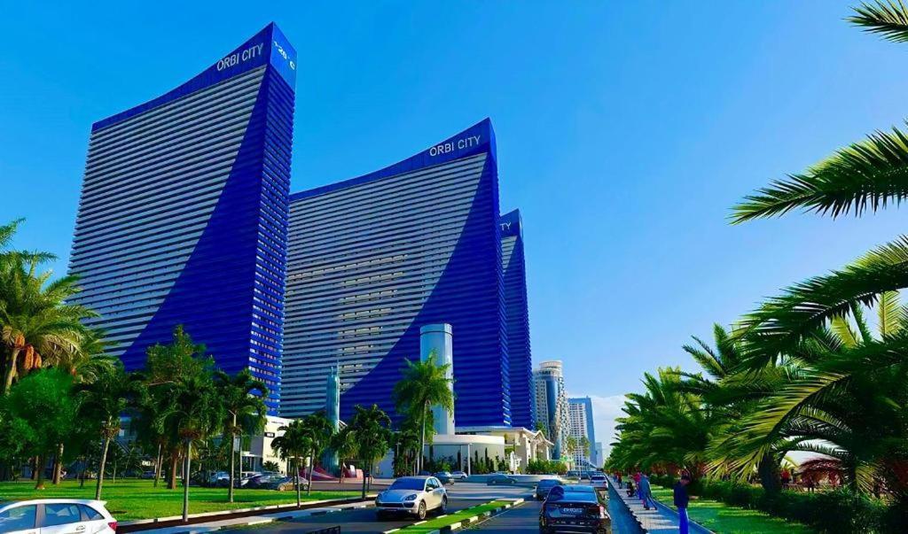 Orbi City- Twin Towers Corpus C Batumi Bagian luar foto