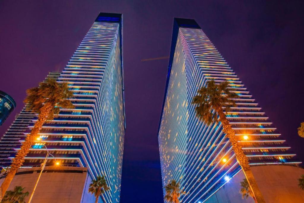 Orbi City- Twin Towers Corpus C Batumi Bagian luar foto
