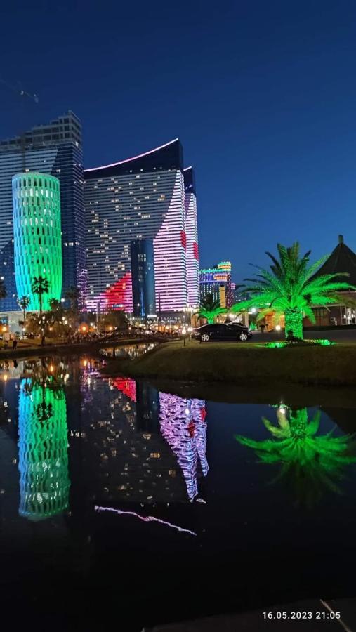 Orbi City- Twin Towers Corpus C Batumi Bagian luar foto